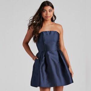 Windsor — Matte Strapless Dress